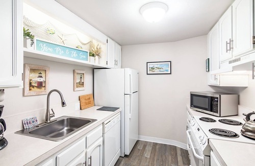 Newport Apartment | Oceanfront Bliss at Little Creek Cove Beach Resort