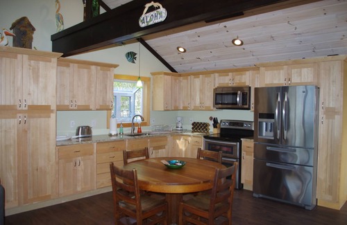 Holland Cottage | Scenic Little Dipper Retreat: Lakefront with Kayaks & More!