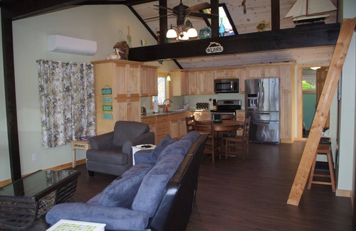 Holland Cottage | Scenic Little Dipper Retreat: Lakefront with Kayaks & More!
