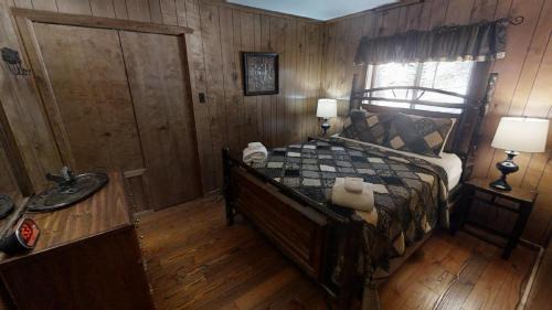 Red River House | Experience Little Elk Horn on the River with Pet-Friendly Perks