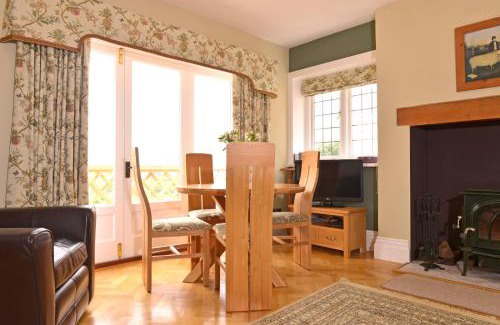 East Dean and Friston House | Explore Family-Friendly Stays at Little Friston Lodge