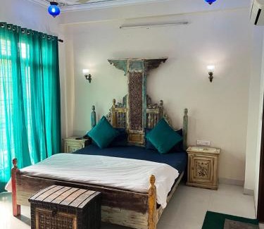 Amer Fort Road Hotel | Budget-Friendly Little Ganesha Inn with Family Amenities
