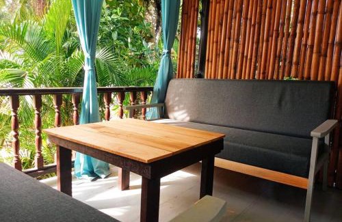 Wok Tum House | Inviting Holiday Homes in Wok Tum, Thailand with Ocean Views