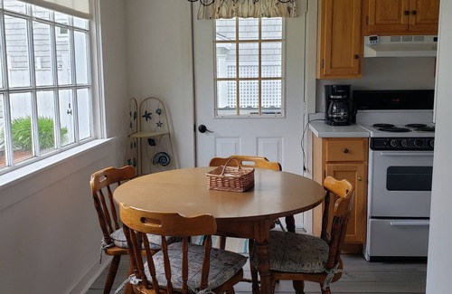 Mara Vista House | Idyllic Retreat with Water View Near Bristol Beach - Guest Rated 9.8
