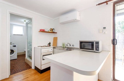 Hillarys Cottage | Family-Friendly Retreat at Little Haven Hillarys Awaits