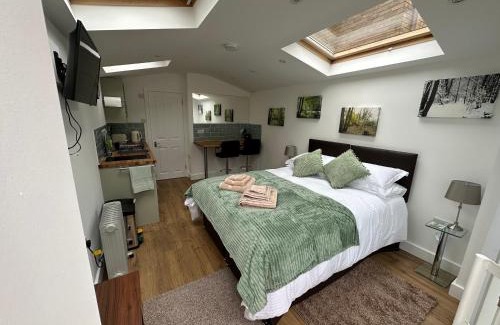 Alresford Apartment | Outstanding Stay at Little Hawthorns - Rated 9.4/10