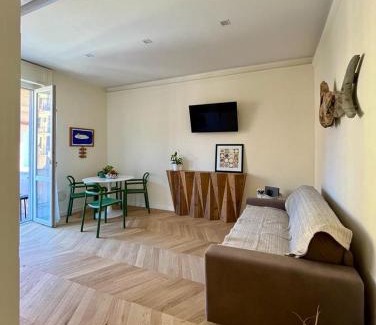 La Spezia Historic Centre Apartment | Exceptional Stay at Little House 5 Terre - Rated 9.6/10