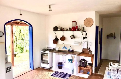 Itapeva Cottage | Discover Little House Azul in Nature's Embrace
