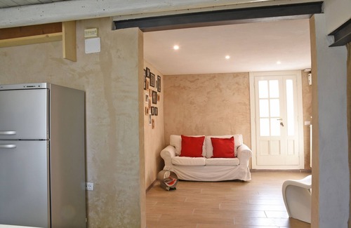 Castelguglielmo House | Cozy Retreat at Little House in via Ricotti with Spa & Breakfast