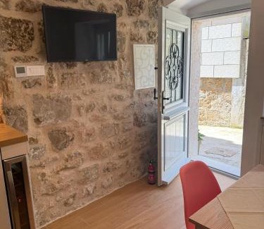 Komiza Apartment | Little House Komiza