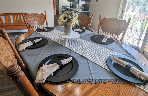 Tellico Village House | Ideal Getaway: Little House on the Parkway in Tellico Village