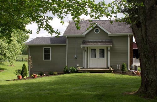 Mesopotamia House | Idyllic Little House on the Farm with Ocean View Amenities
