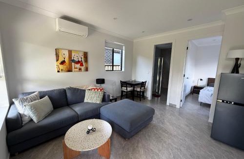 Padstow House | Charming Retreat: Little House with Private Garden