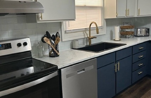 Northshore Triangle House | Charming Little Irish House with Spa and Hot Tub Amenities