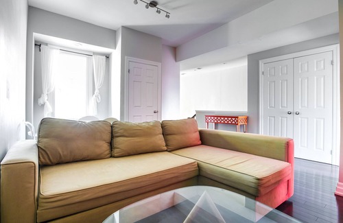 Bickford Park Apartment | Modern Masterpiece in Little Italy: Family and Pet Friendly