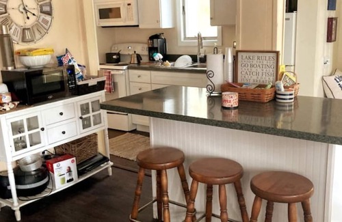Harrison Cottage | Charming Little Lake House on the Hill with Ocean Views