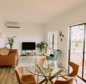 Willunga House | Perfect Family Retreat at Little Lodge - Willunga, 10/10 Score