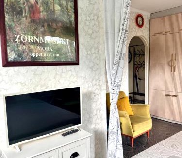 Narva Apartment | Top-Rated LITTLE LONDON Apartment in Old Town for Families