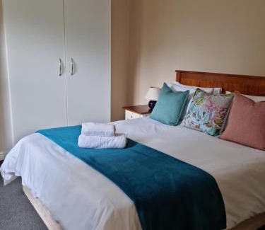 Nelson Mandela Bay Ski Chalet | Pet-Friendly Retreat at Little Louisa: 4-Star and Highly Rated