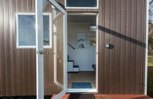 Coolangatta House | Enchanting Getaway at Little Magic on Magic Mountain