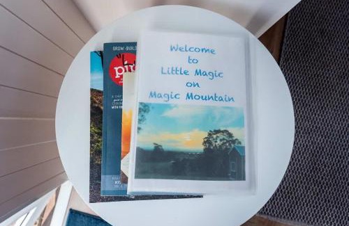 Coolangatta House | Enchanting Getaway at Little Magic on Magic Mountain