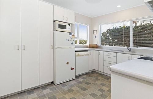 Manly House | Family-Friendly Little Manly Cottage for Your Perfect Getaway