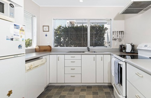 Manly House | Family-Friendly Little Manly Cottage for Your Perfect Getaway