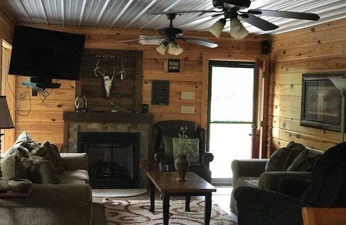 Murfreesboro Cabin | Book Your Stay at Little Missouri River - 10/10 Guest Rated!