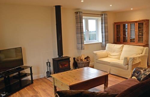 Axbridge Resort | Discover Family-Friendly Little Moorland Farm Lodges