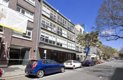 Darlinghurst Apartment | Stylish Darlinghurst Apartment with New York Vibe & Pet-Friendly