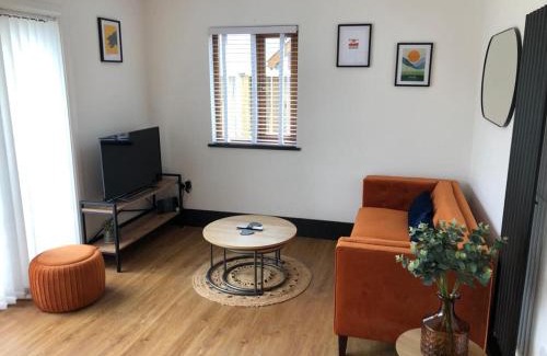 Llangwm Apartment | Unforgettable Stays at Little Oaks - Guest Rated 9.8