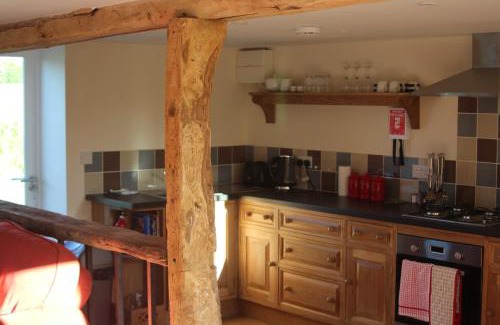 Stowmarket House | Pet-Friendly Getaway at Little Oaks - Rated 9.1/10