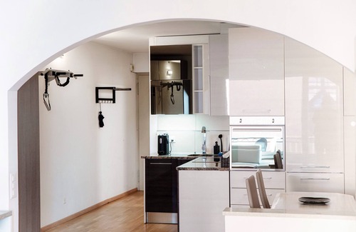 Paradiso Apartment | Discover Little Paradise: Family-Friendly with Spa & Breakfast