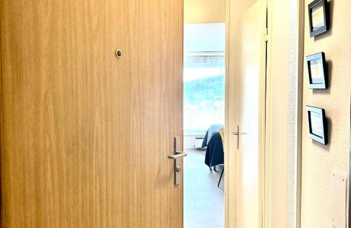 Dietikon District Apartment | Elegant Little Penthouse: Family-Friendly Retreat, 9.4/10