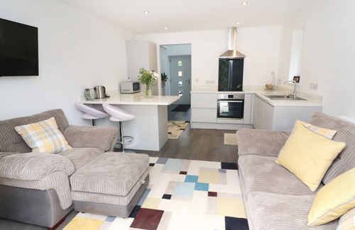 Carlyon Bay House | Inviting LITTLE PIPPIN Cottage with Ocean View in St. Austell
