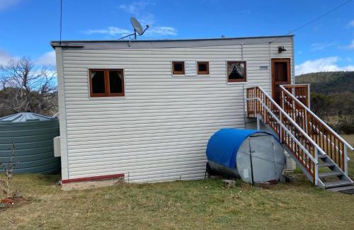 Anglers Reach House | Pet-Friendly Little Robin Escape: Rated 10/10 by Guests