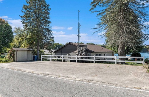 Grant Cottage | Little Sand Cottage 3-bedroom cottage with AC, WiFi in serene Grant