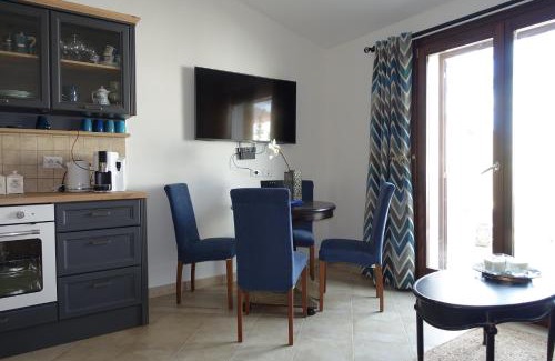 La Ciaccia Apartment | Charming Little Sea Town Apartment - Guest Rated 9.8, Pet Friendly