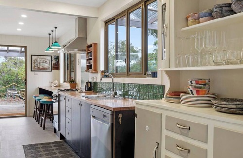 Clifton Beach House | Discover Little Secret - Beachside Sanctuary with Ocean Views