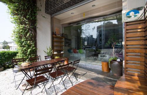 Magong Bed & Breakfast | Explore Little SkyLark B&B: Family-Friendly Getaway