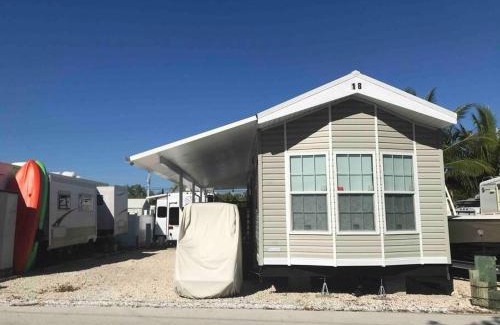 Key Largo Apartment | Serene Oceanfront Retreat in Key Largo Awaits You