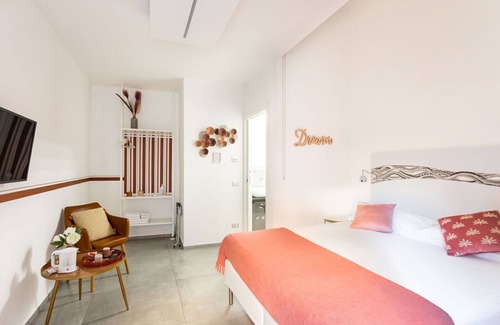 Arona Bed & Breakfast | Budget-Friendly Stay at Little Square with Breakfast Included