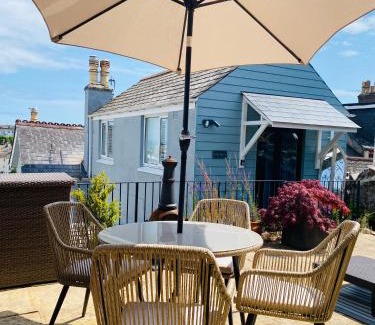 Brixham Apartment | Little Trevio - Seaside Escape with Ocean Views & Breakfast