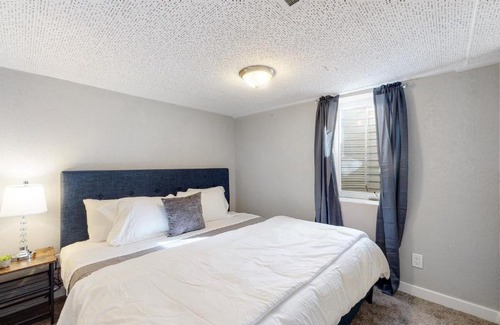 Littleton House | Family-Friendly Lower Unit with 3 King Beds in Littleton