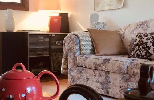 Gunderman House | Serene Getaway at Little House on the Hill with River Views