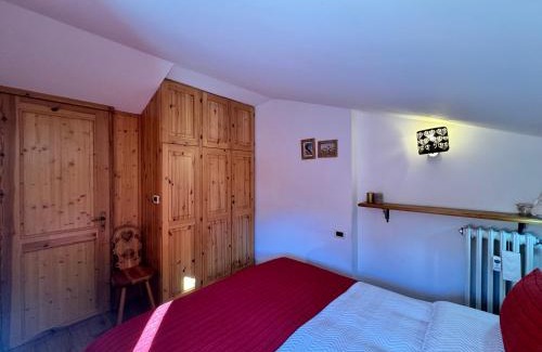 Borgata Sestriere Apartment | Family-Friendly Escapes at Liuby Home with Great Amenities