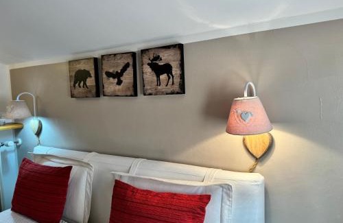 Borgata Sestriere Apartment | Family-Friendly Escapes at Liuby Home with Great Amenities