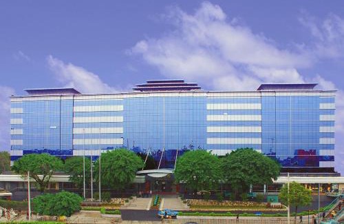 Yuexiu Hotel | Discover Liuhua Hotel: 4-Star Stay with Pool & Dining
