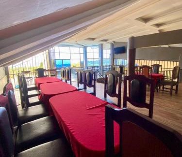 Kiritiri Hotel | Lius resort bar and hotel
