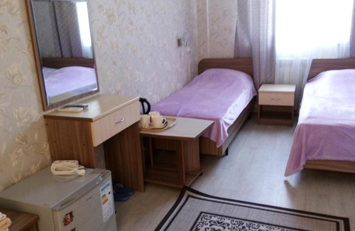 Anapa House | Outstanding Livadiya Guest House: Pet Friendly & Kitchen Access